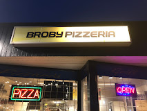 Imagen Broby Pizzeria - Overfor efterskolen Pizzaria